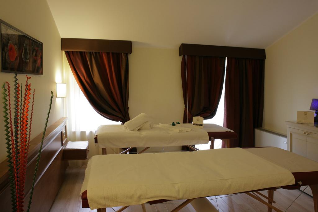 Hotel Valentino Acqui Terme Dış mekan fotoğraf