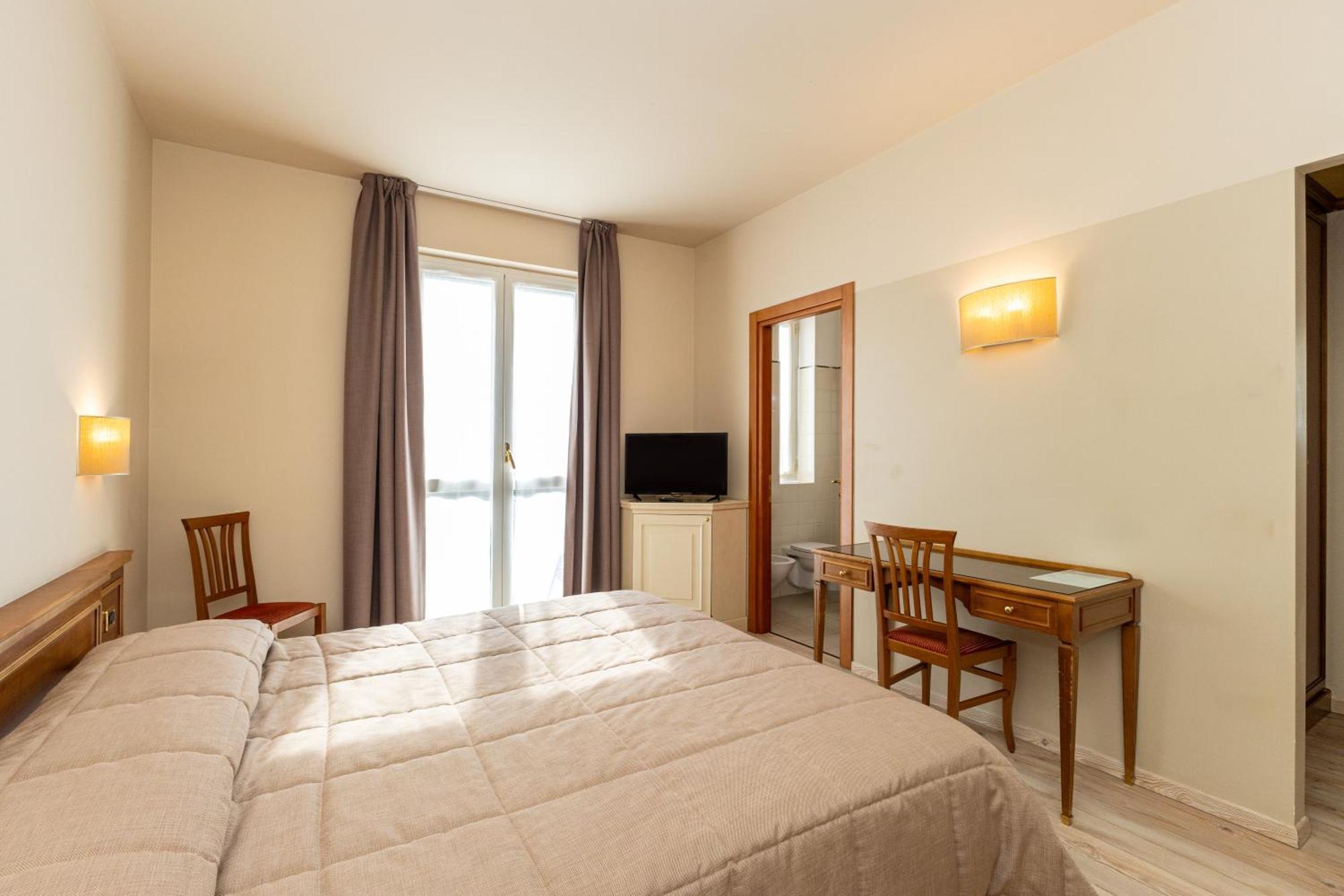 Hotel Valentino Acqui Terme Dış mekan fotoğraf