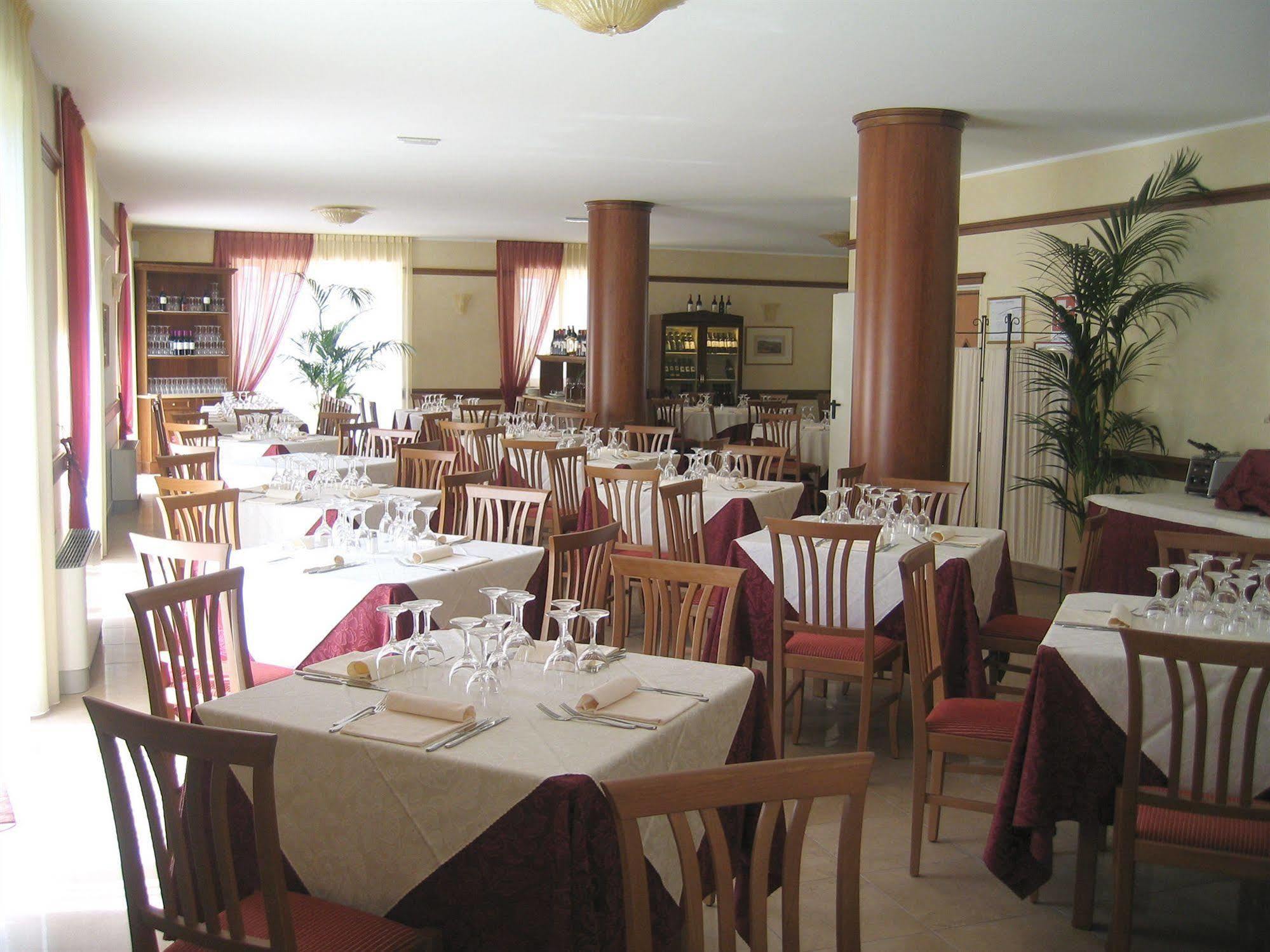 Hotel Valentino Acqui Terme Dış mekan fotoğraf
